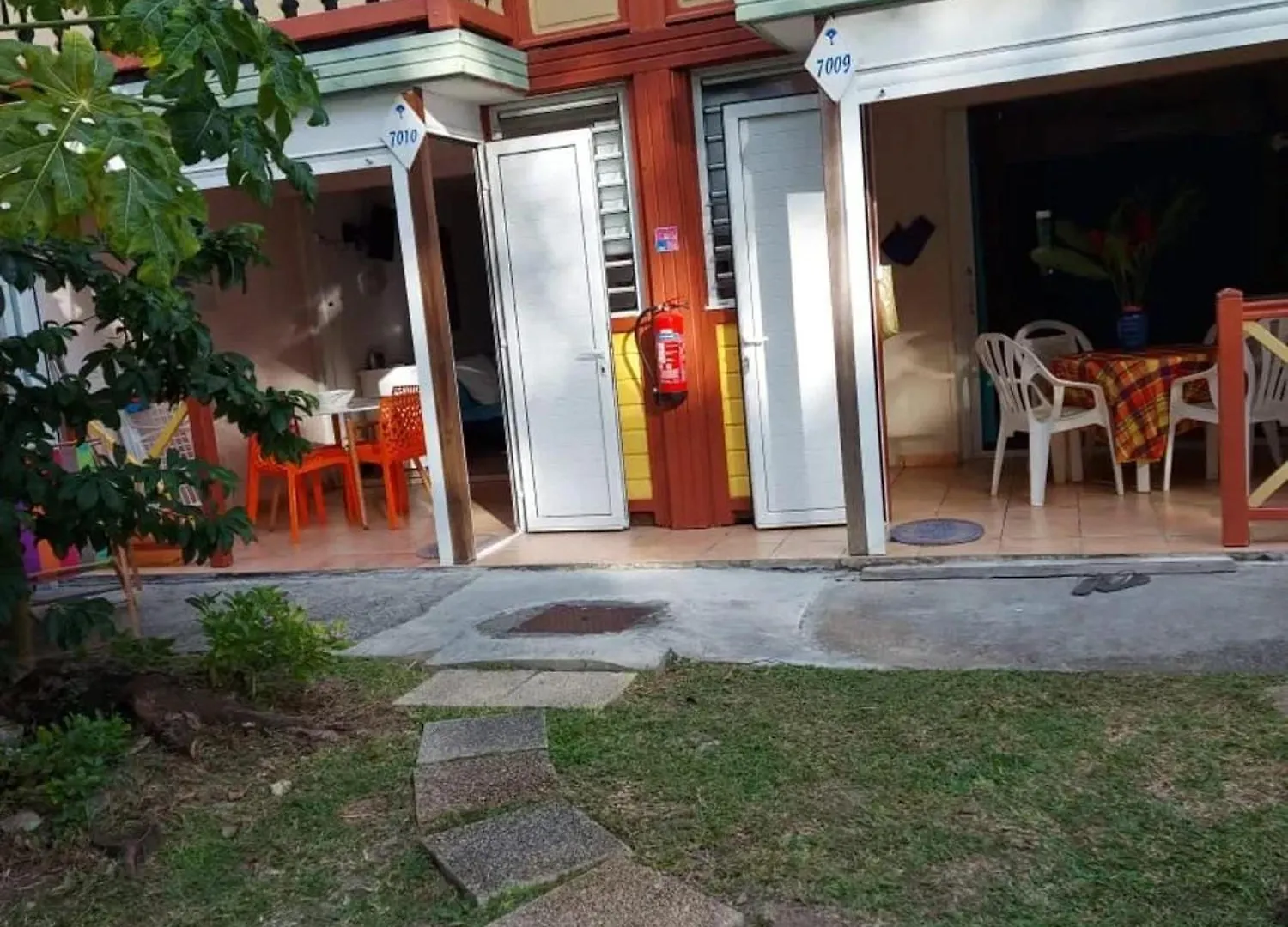 Apartment Studio Lumineux A Sainte Anne Avec Piscine Privee - 30 M²