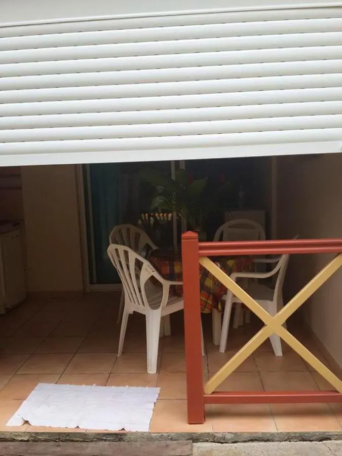 Studio Lumineux A Sainte Anne Avec Piscine Privee - 30 M² 0*, Sainte-Anne